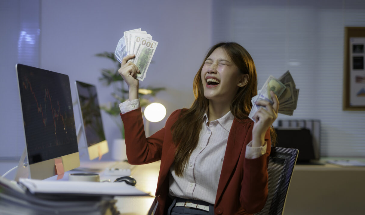 Passive Income Ideas That Made Me $3K/Month Sleeping